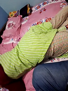 Snapshot of Crezy-Queen01 chatting on 8, 10, 2025 Crezy-Queen01 online show from 8, 10, 2025