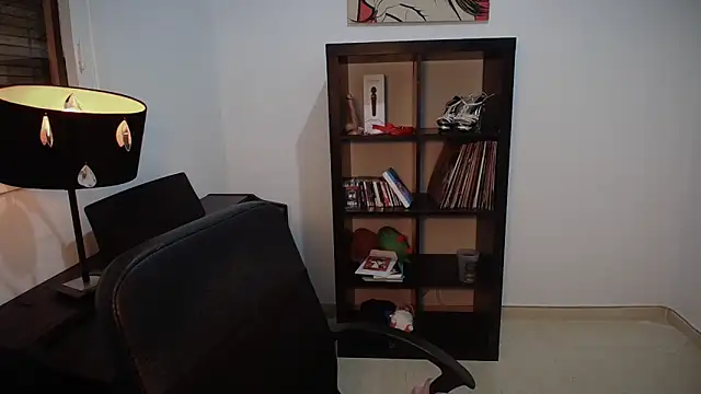 Snapshot of Windy_butterfly chatting on 25, 9, 2025 Windy butterfly online show from 25, 9, 2025