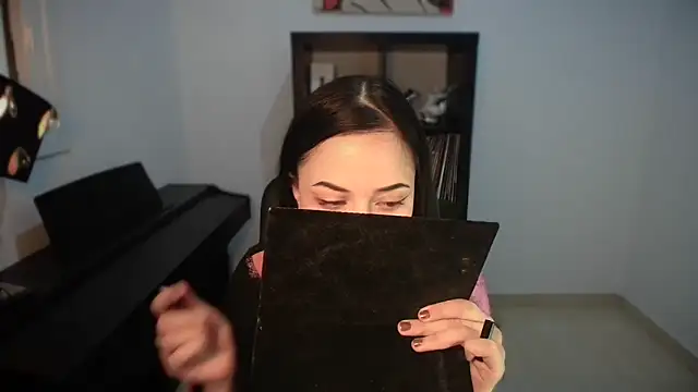 Snapshot of Windy_butterfly chatting on 3, 10, 2025 Windy butterfly online show from 3, 10, 2025