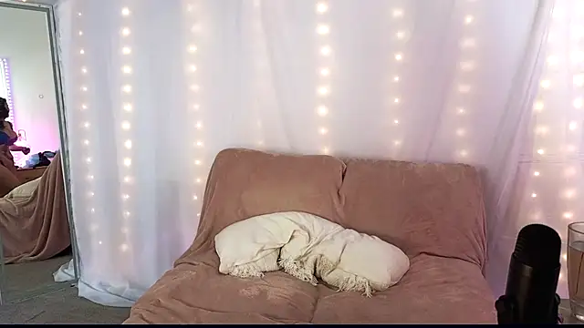 Aprilreign online show from 15, 11, 2025