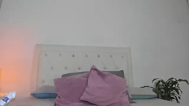 Snapshot of MELISSA_ALVAREZ chatting on 11, 11, 2025 MELISSA ALVAREZ online show from 11, 11, 2025