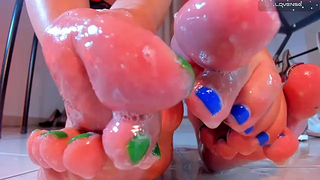 Snapshot of Katherinlevinee1 chatting on 30, 10, 2025 Katherinlevinee1 online show from 30, 10, 2025