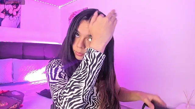 Snapshot of Megan_Miles02 chatting on 12, 11, 2025 Megan Miles02 online show from 12, 11, 2025