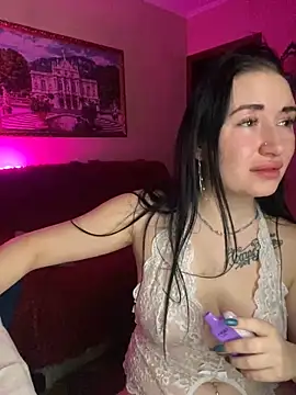 Snapshot of Roxana_Bell chatting on 28, 1, 2025 Roxana Bell online show from 28, 1, 2025