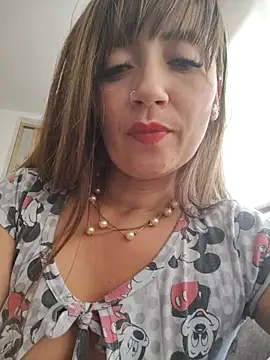 Snapshot of tata_laima__ chatting on 18, 10, 2025 tata laima online show from 18, 10, 2025