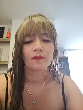 Snapshot of tata_laima__ chatting on 19, 11, 2025 tata laima online show from 19, 11, 2025