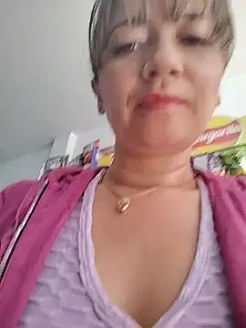 Snapshot of tata_laima__ chatting on 23, 11, 2025 tata laima online show from 23, 11, 2025