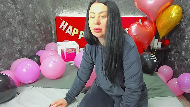 Snapshot of LayaFlow chatting on 9, 2, 2025 LayaFlow online show from 9, 2, 2025