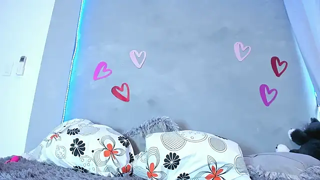 Alexxxholy online show from 10, 3, 2026