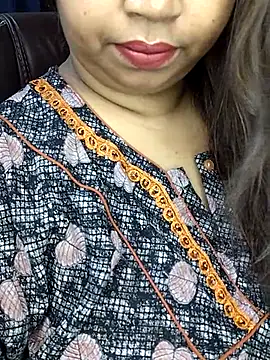 Snapshot of Ravina_patil1 chatting on 22, 9, 2025 Ravina patil1 online show from 22, 9, 2025