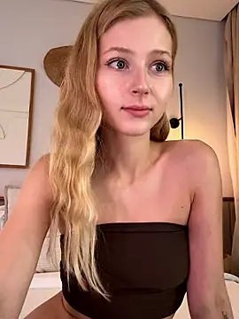 LunaRase online show from 13, 1, 2026