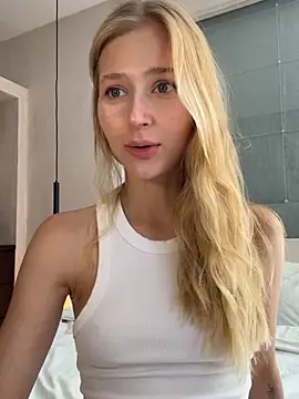 Snapshot of LunaRase chatting on 21, 2, 2026 LunaRase online show from 21, 2, 2026