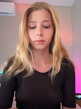 Snapshot of LunaRase chatting on 15, 3, 2026 LunaRase online show from 15, 3, 2026