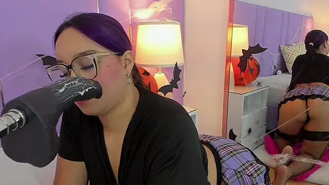 SophyRuiz  online show from 21, 10, 2025