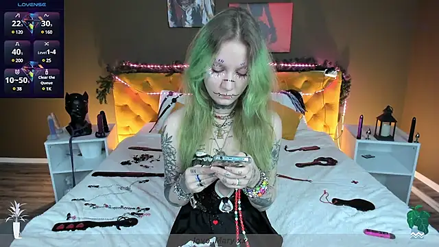 Mary Xextra online show from 14, 12, 2024