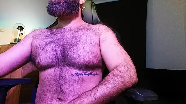 Snapshot of CamBeard chatting on 13, 12, 2024 CamBeard online show from 13, 12, 2024