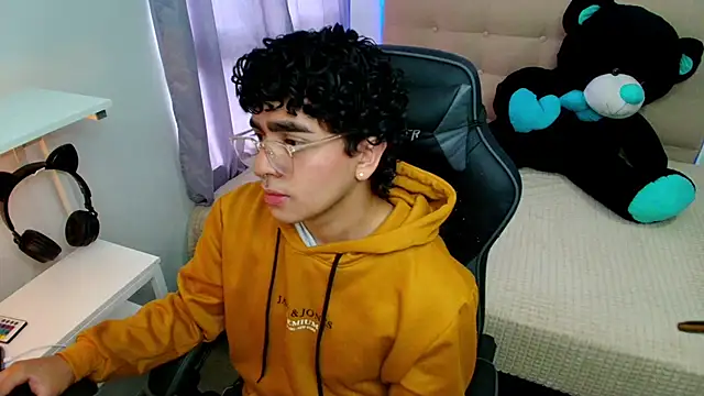Snapshot of _nickconnor01 chatting on 23, 12, 2024  nickconnor01 online show from 23, 12, 2024