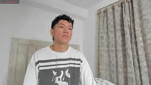 JulianRose 1 online show from 28, 12, 2024