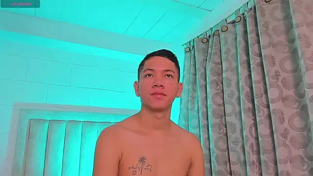 JulianRose 1 online show from 17, 1, 2025