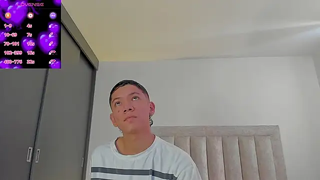 JulianRose 1 online show from 9, 10, 2025