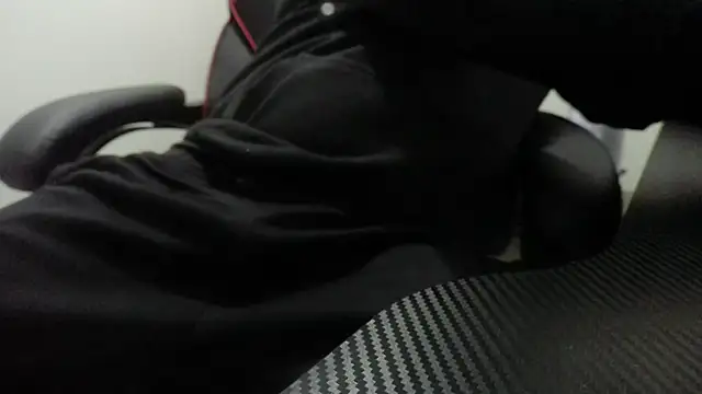 Snapshot of Dandi19 chatting on 27, 11, 2025 Dandi19 online show from 27, 11, 2025