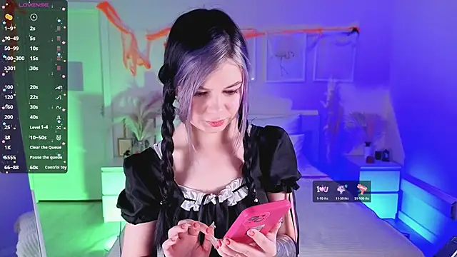 Snapshot of Lil_Amelie chatting on 30, 10, 2025 Lil Amelie online show from 30, 10, 2025