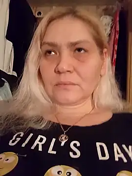 Snapshot of Minna_Jeannie chatting on 15, 12, 2025 Minna Jeannie online show from 15, 12, 2025