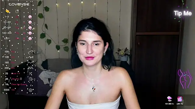 Alianna Solo Kisses online show from 11, 1, 2025