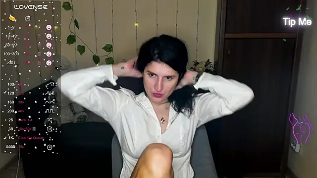 Alianna Solo Kisses online show from 13, 1, 2025