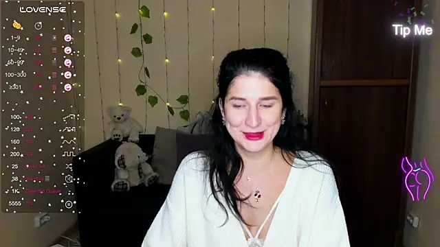 Alianna Solo Kisses online show from 21, 1, 2025