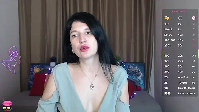 Alianna Solo Kisses online show from 16, 3, 2025