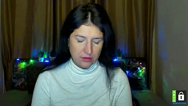 Alianna Solo Kisses online show from 17, 12, 2025