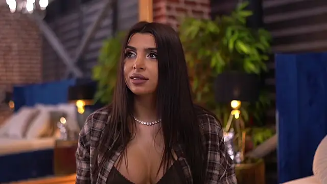 Snapshot of NicoleCellini chatting on 26, 10, 2025 NicoleCellini online show from 26, 10, 2025