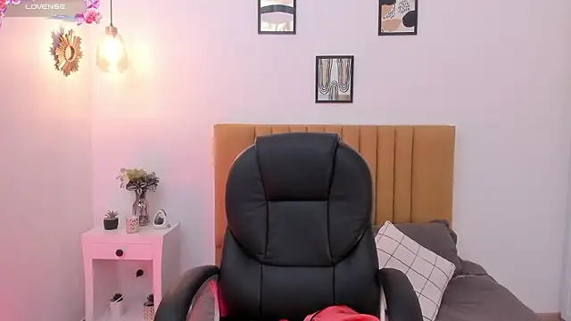 Christina Johns online show from 16, 3, 2026