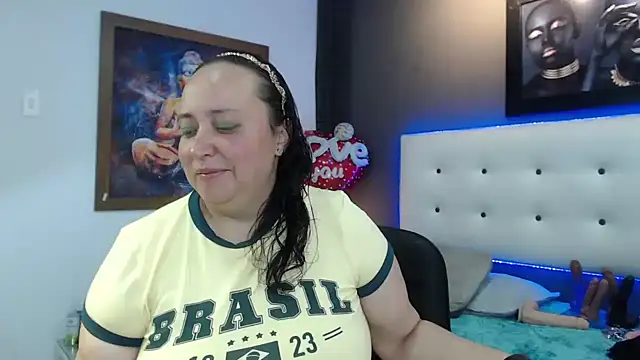 Natasha26  online show from 24, 2, 2025