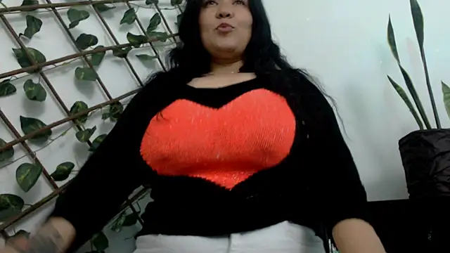 Donniia online show from 12, 1, 2025