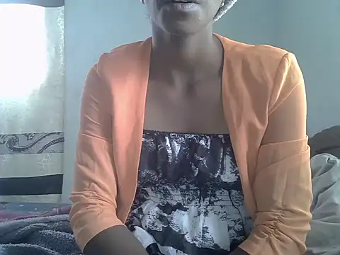 Snapshot of ElianeHot chatting on 6, 10, 2025 ElianeHot online show from 6, 10, 2025