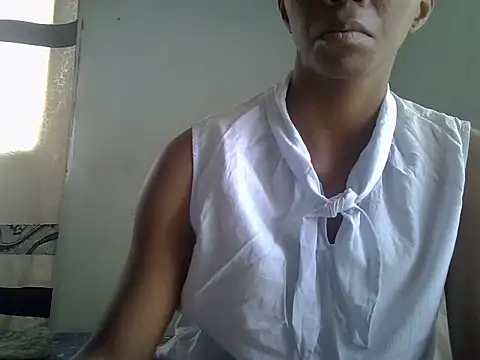 Snapshot of ElianeHot chatting on 21, 10, 2025 ElianeHot online show from 21, 10, 2025