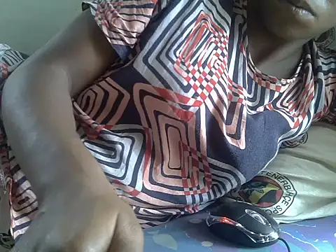 Snapshot of ElianeHot chatting on 5, 12, 2025 ElianeHot online show from 5, 12, 2025