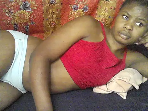 Snapshot of princess-maira chatting on 24, 3, 2026 princess-maira online show from 24, 3, 2026