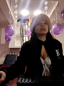 Snapshot of angelie_3 chatting on 8, 11, 2025 angelie 3 online show from 8, 11, 2025