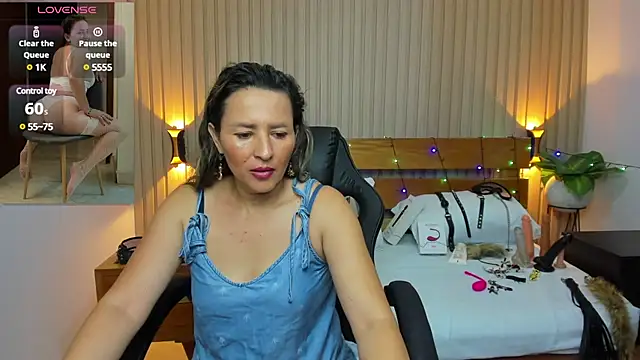 luciana ballesteros  online show from 22, 12, 2024