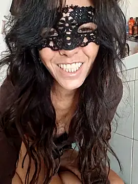 EmySkinny85 online show from 23, 11, 2025