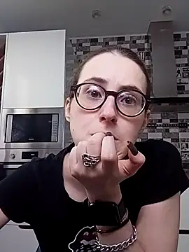 Snapshot of MartiniiSelenna chatting on 1, 2, 2025 MartiniiSelenna online show from 1, 2, 2025