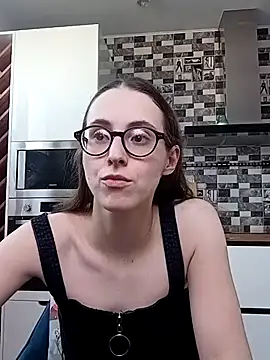 Snapshot of MartiniiSelenna chatting on 2, 2, 2025 MartiniiSelenna online show from 2, 2, 2025