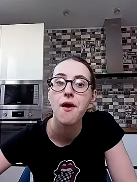 Snapshot of MartiniiSelenna chatting on 4, 2, 2025 MartiniiSelenna online show from 4, 2, 2025