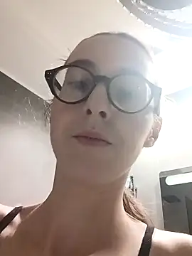 Snapshot of MartiniiSelenna chatting on 7, 2, 2025 MartiniiSelenna online show from 7, 2, 2025