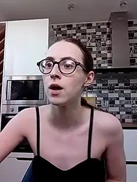 Snapshot of MartiniiSelenna chatting on 8, 2, 2025 MartiniiSelenna online show from 8, 2, 2025