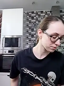 Snapshot of MartiniiSelenna chatting on 28, 2, 2025 MartiniiSelenna online show from 28, 2, 2025