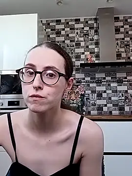 Snapshot of MartiniiSelenna chatting on 9, 3, 2025 MartiniiSelenna online show from 9, 3, 2025